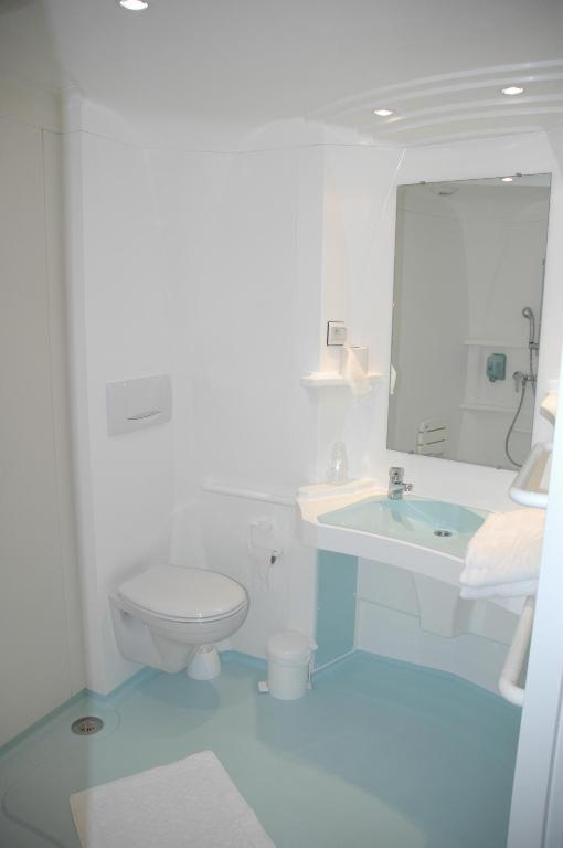 The Originals Access, Hotel Le Lutea Riom-es-Montagnes Room photo